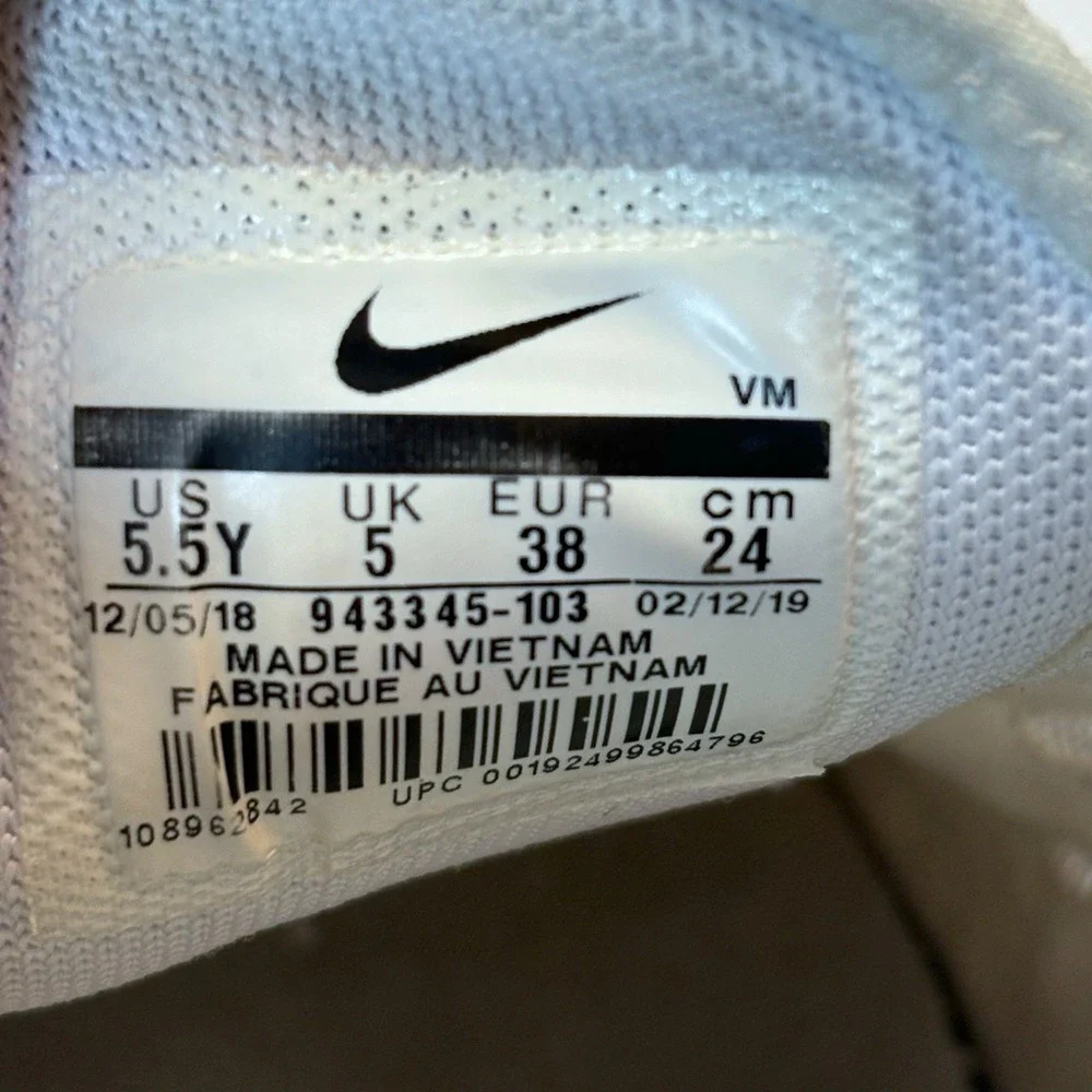 Nike Air Max‎ 270 Triple White Kids 5.5Y Womens 7 Sneakers 943345-103